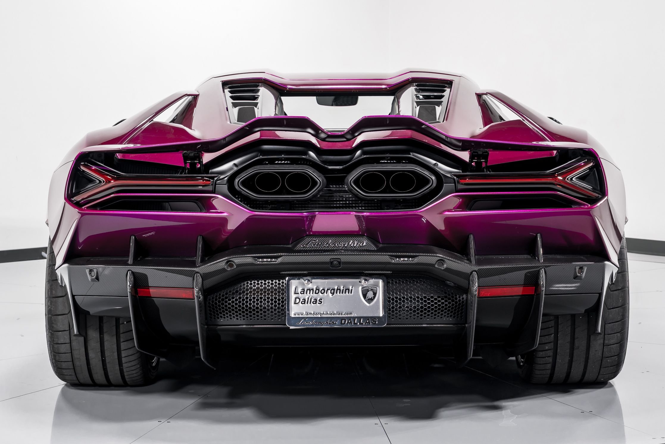 2024 Lamborghini Revuelto photo 4