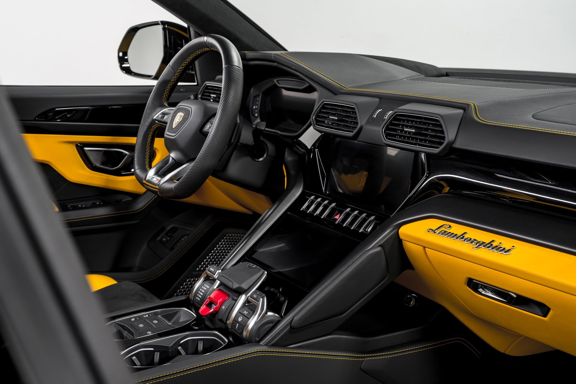 2022 Lamborghini Urus Certified 37