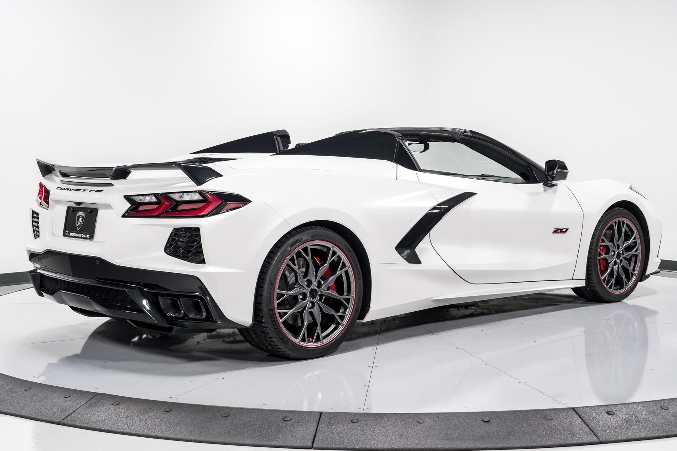 2023 Chevrolet Corvette Stingray Convertible 3LT photo 3