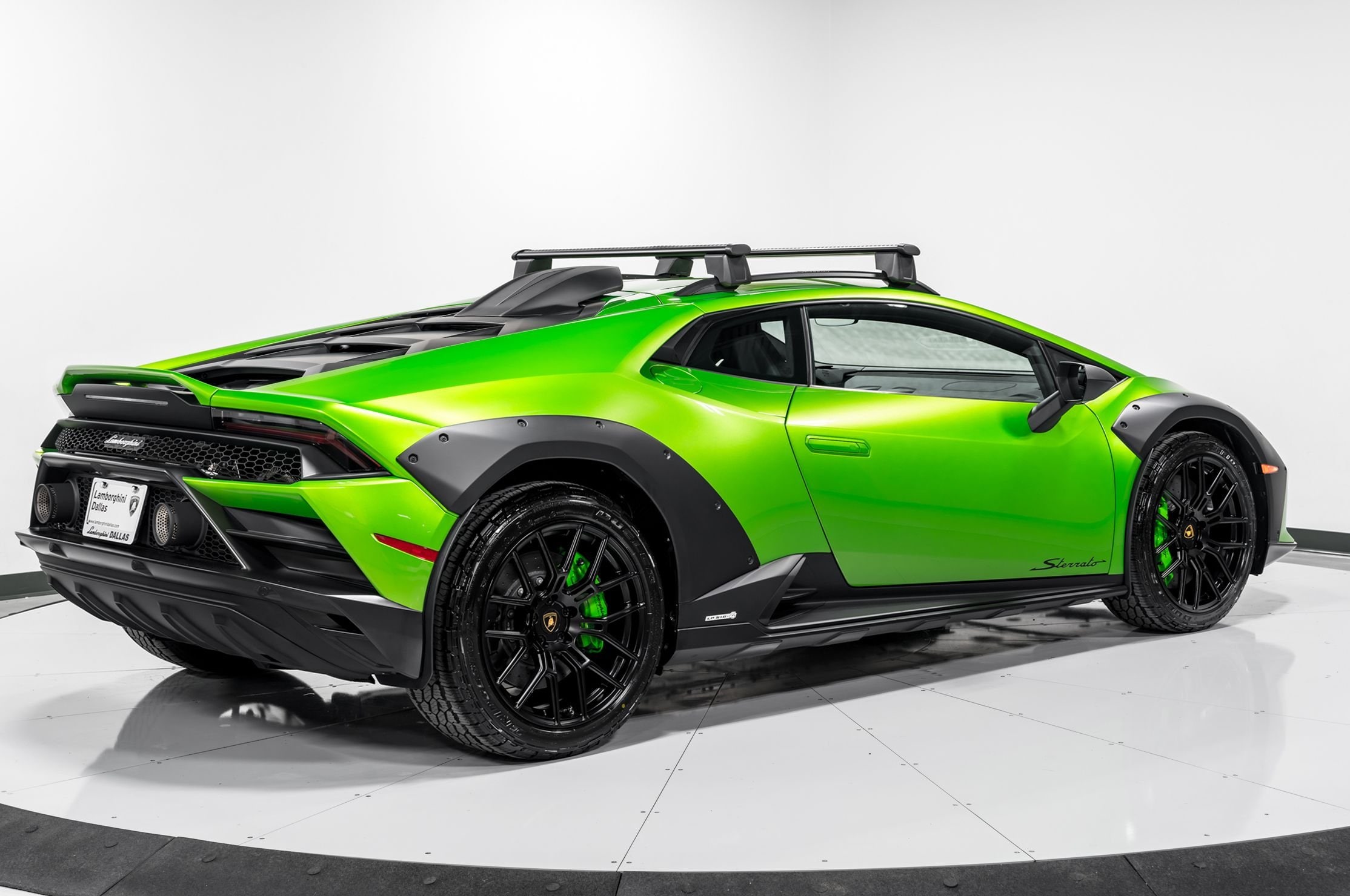 2024 Lamborghini Huracan Sterrato  3