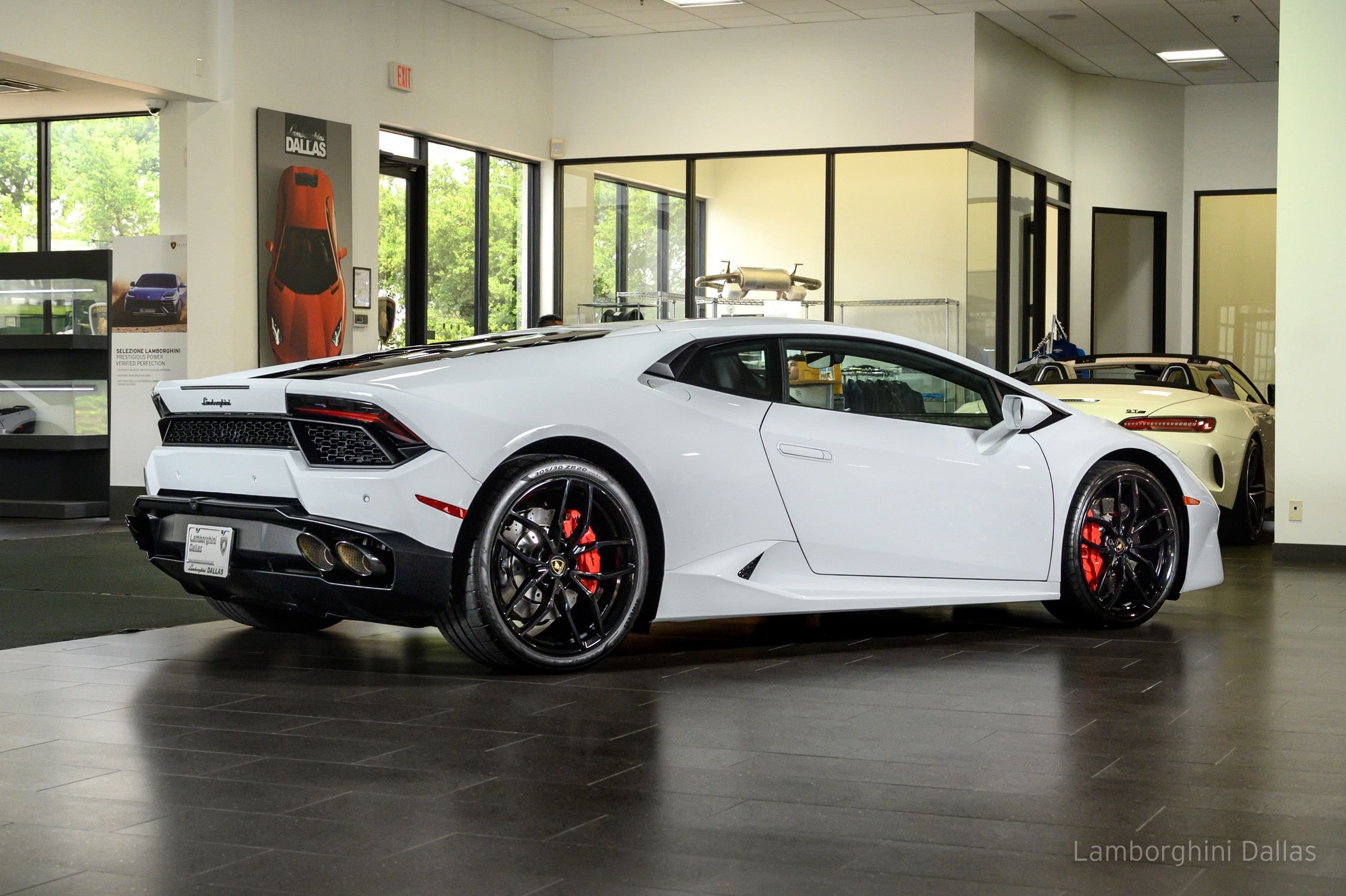 Used 2019 Lamborghini Huracan LP580-2 For Sale Richardson,TX 