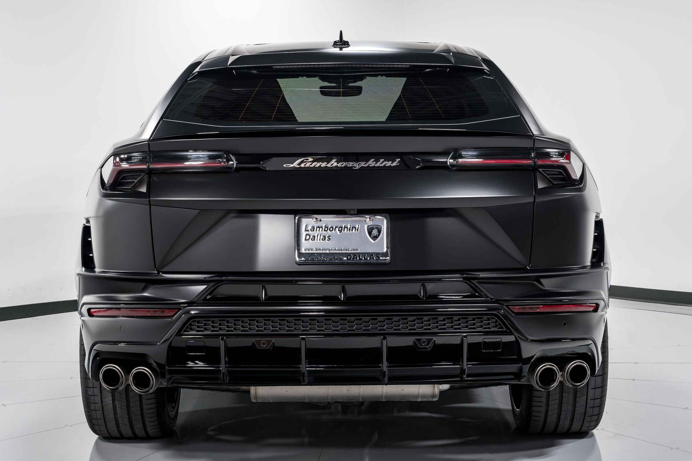 2023 Lamborghini Urus S photo 4