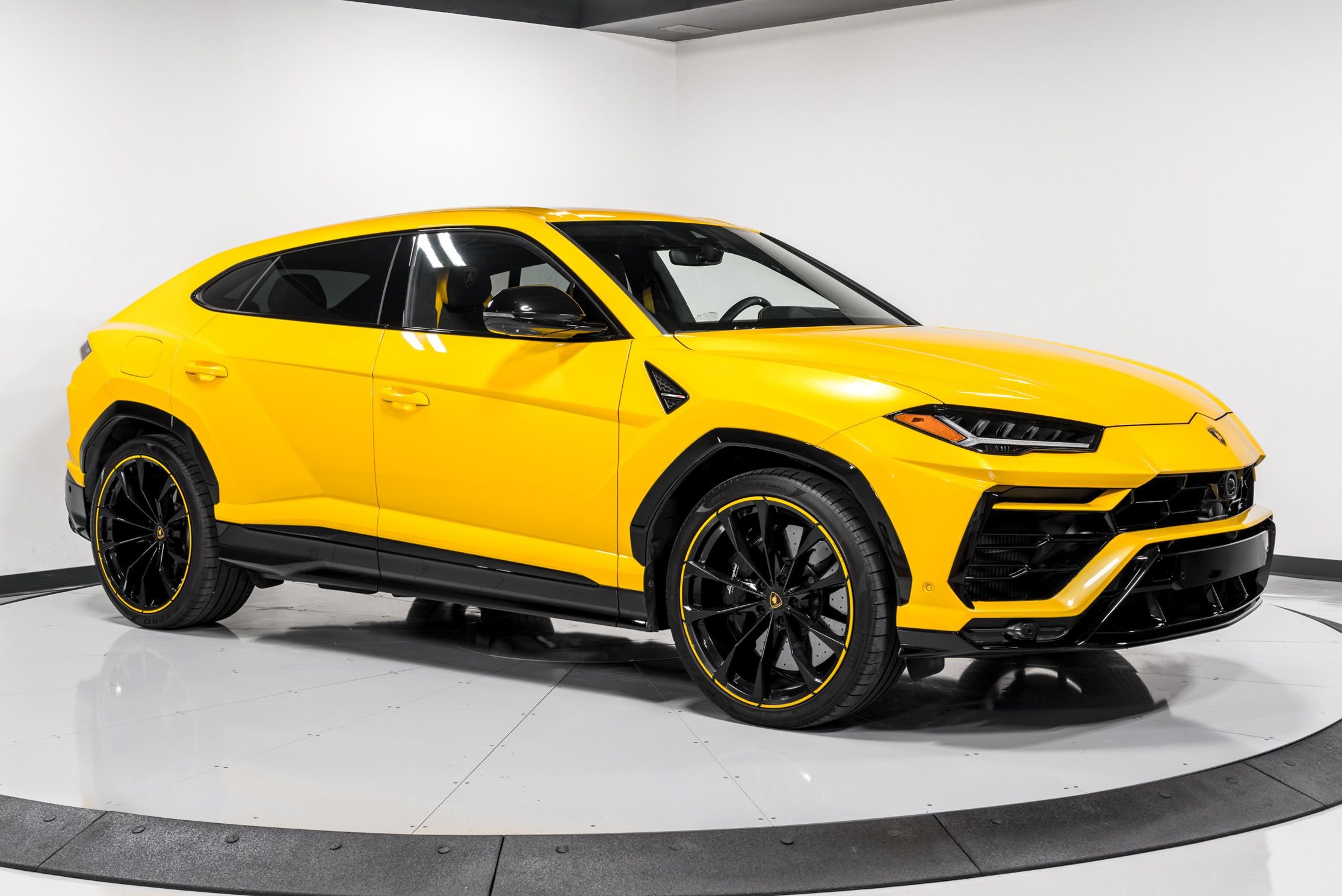 2022 Lamborghini Urus Certified 45