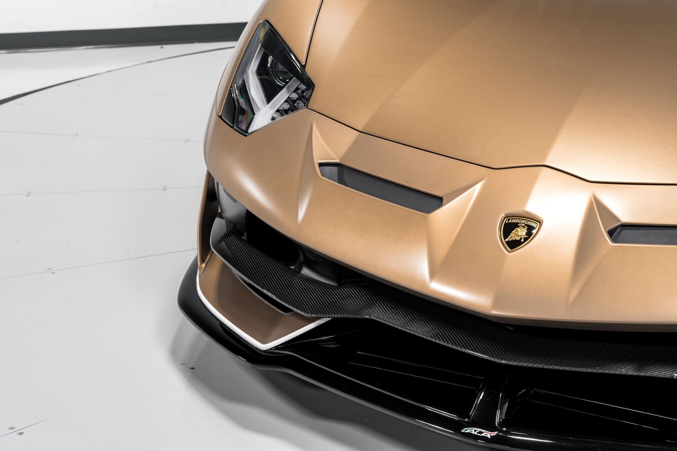 2020 Lamborghini Aventador SVJ Roadster  47