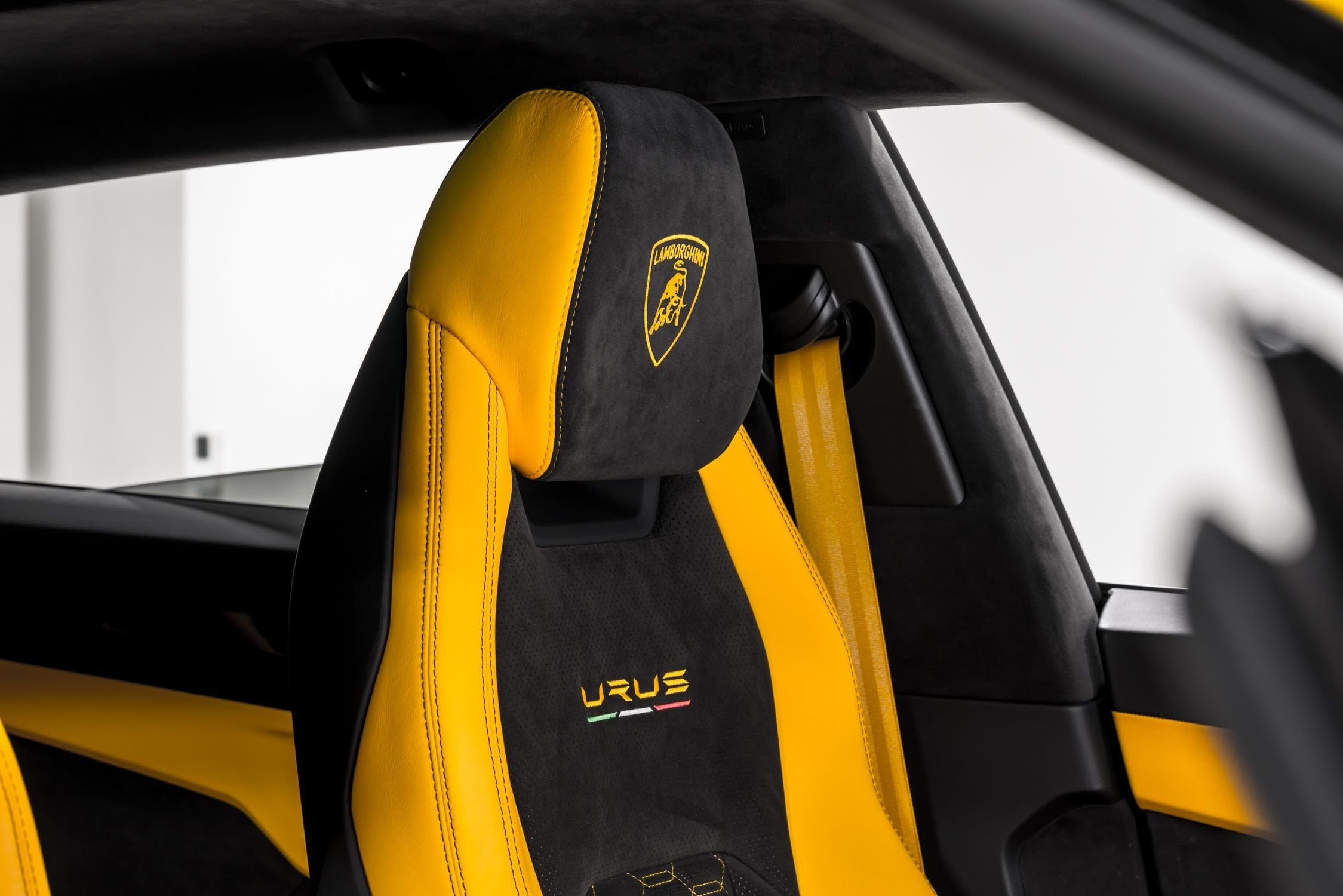 2022 Lamborghini Urus Certified 39