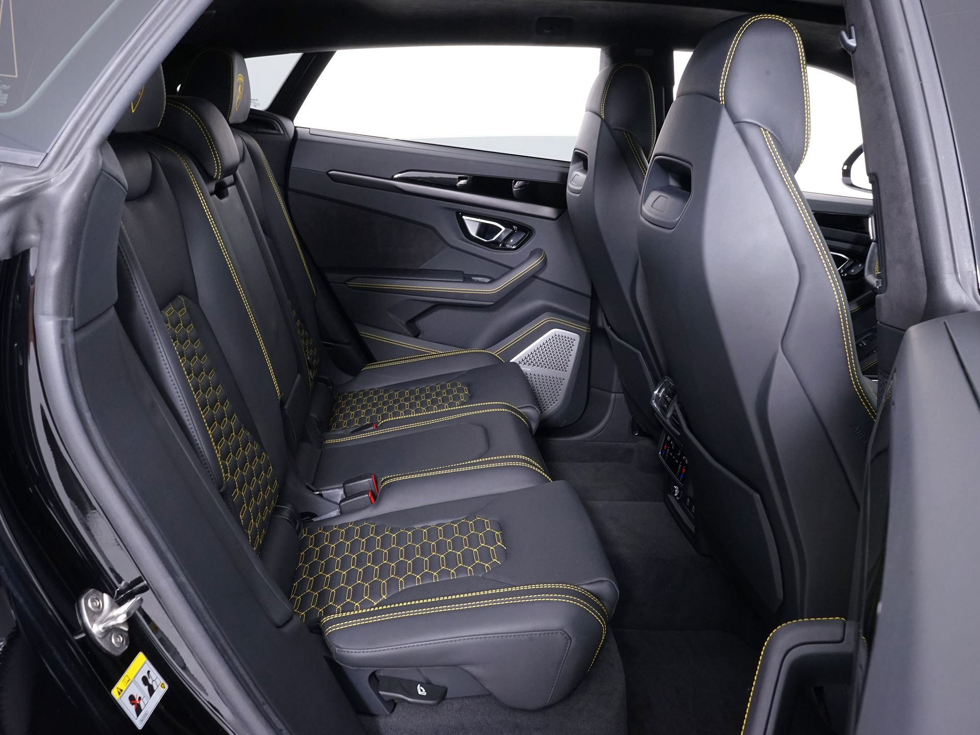 2023 Lamborghini Urus S - Photo 32