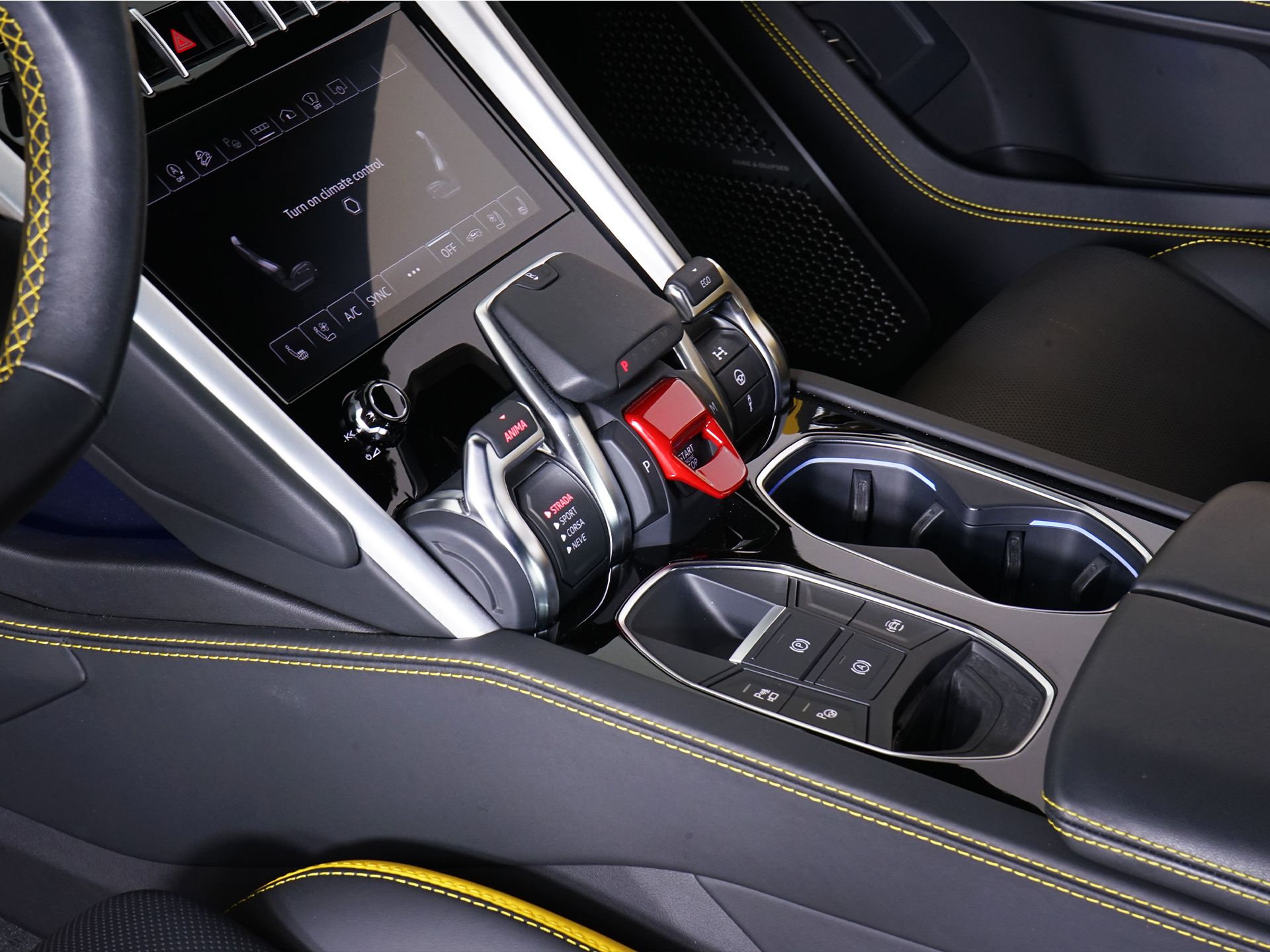 2023 Lamborghini Urus S - Photo 32