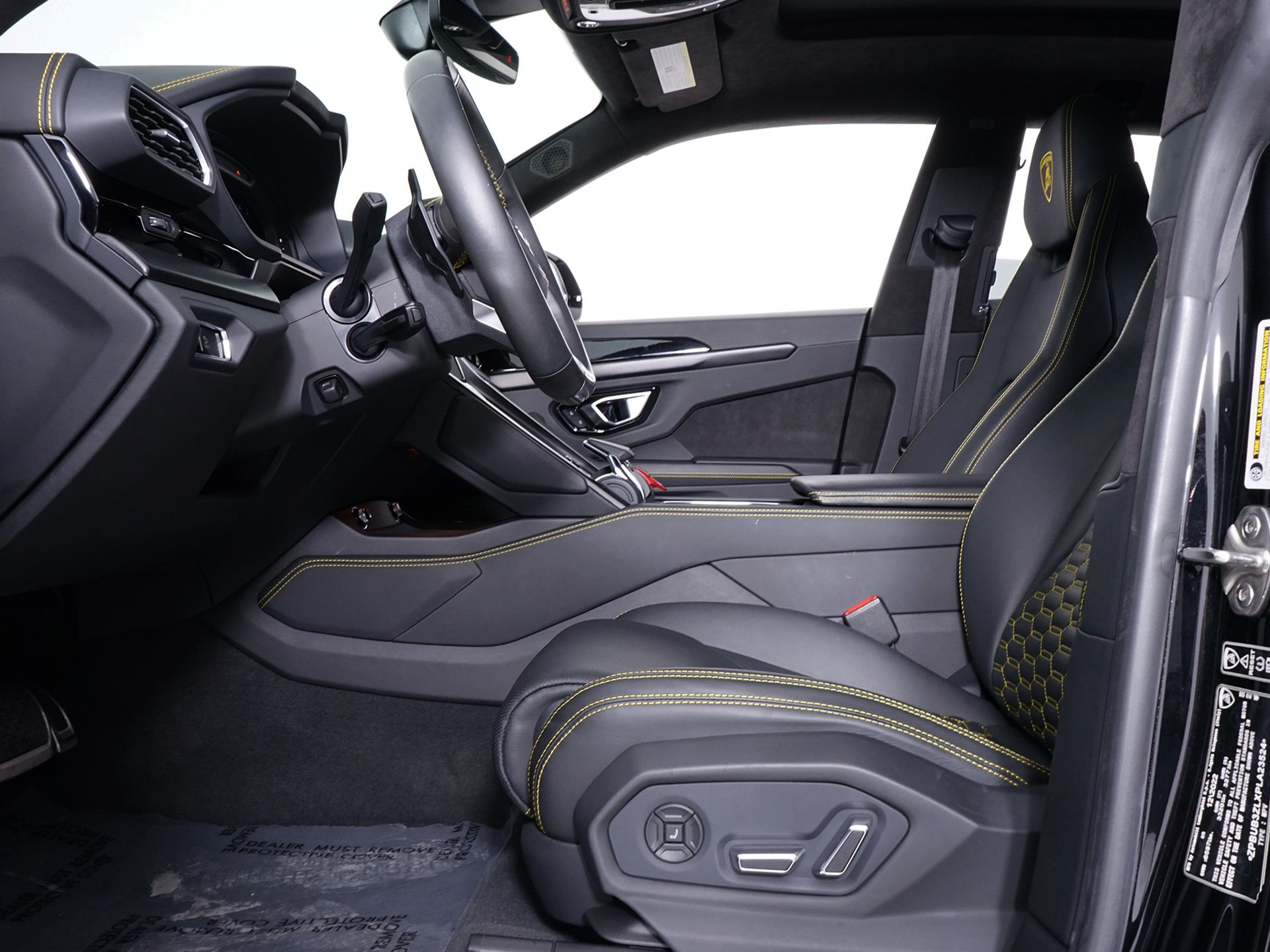 2023 Lamborghini Urus S - Photo 24