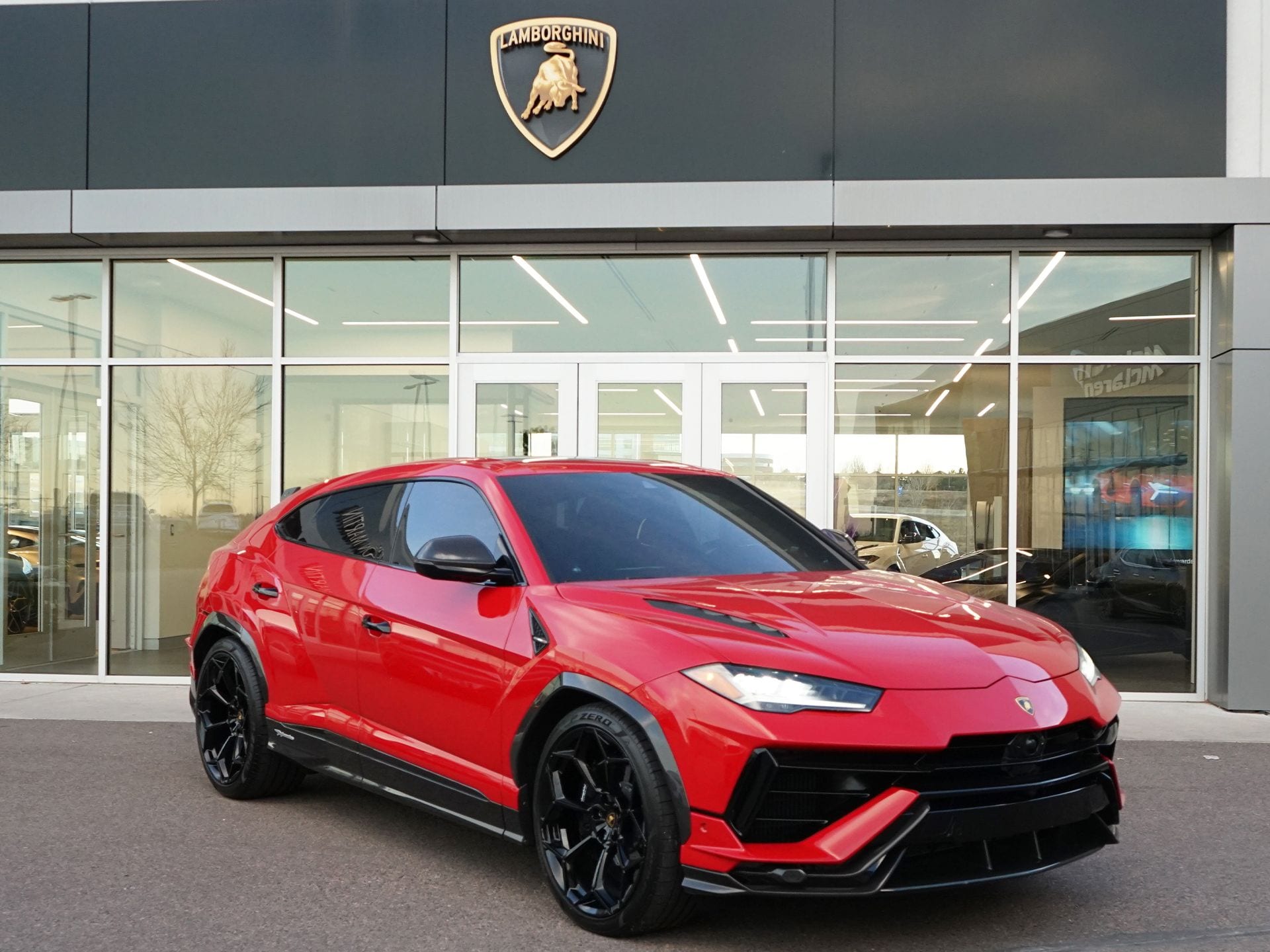 2023 Lamborghini Urus Performante's photo