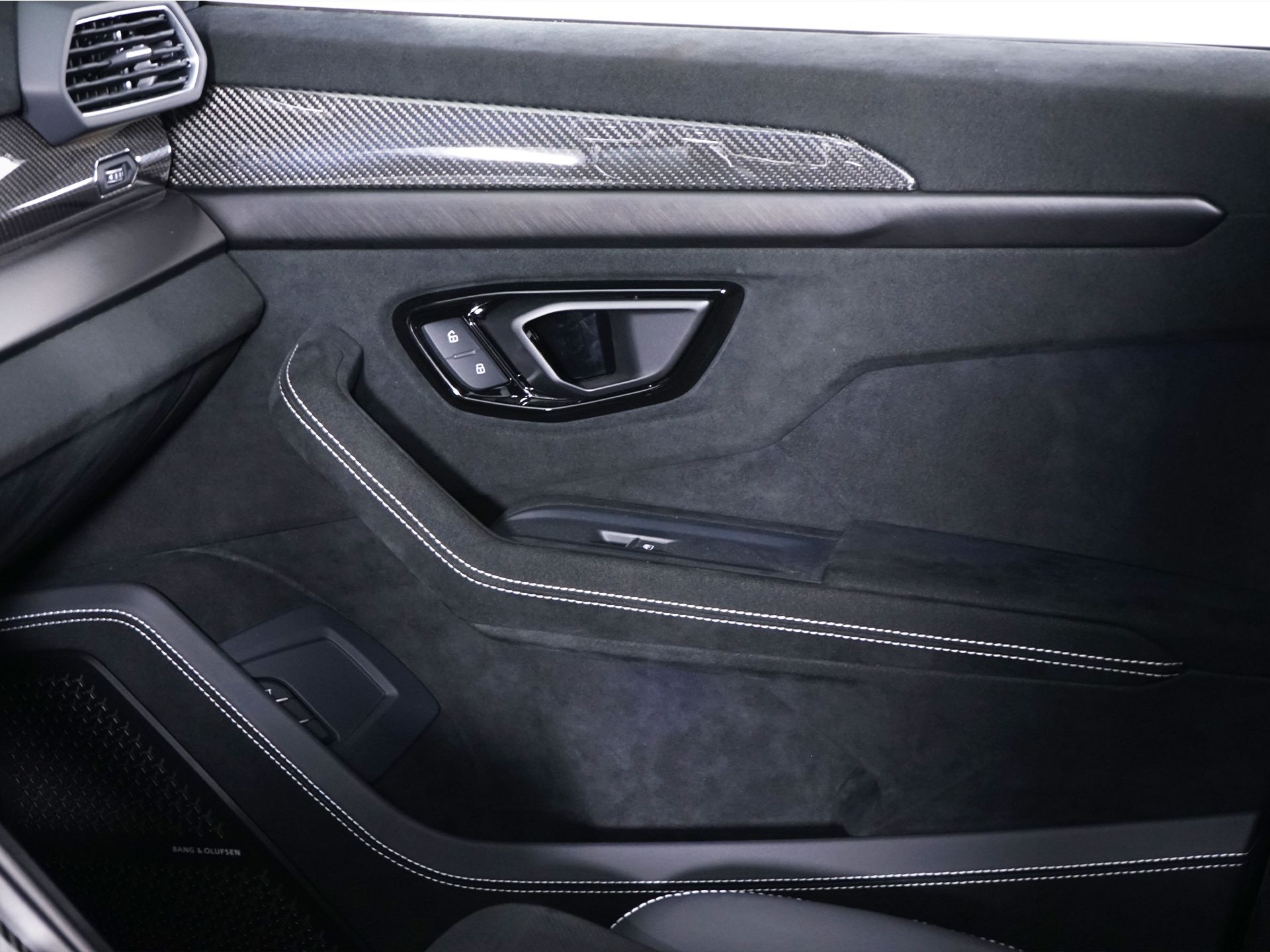 2023 Lamborghini Urus Performante - Photo 22