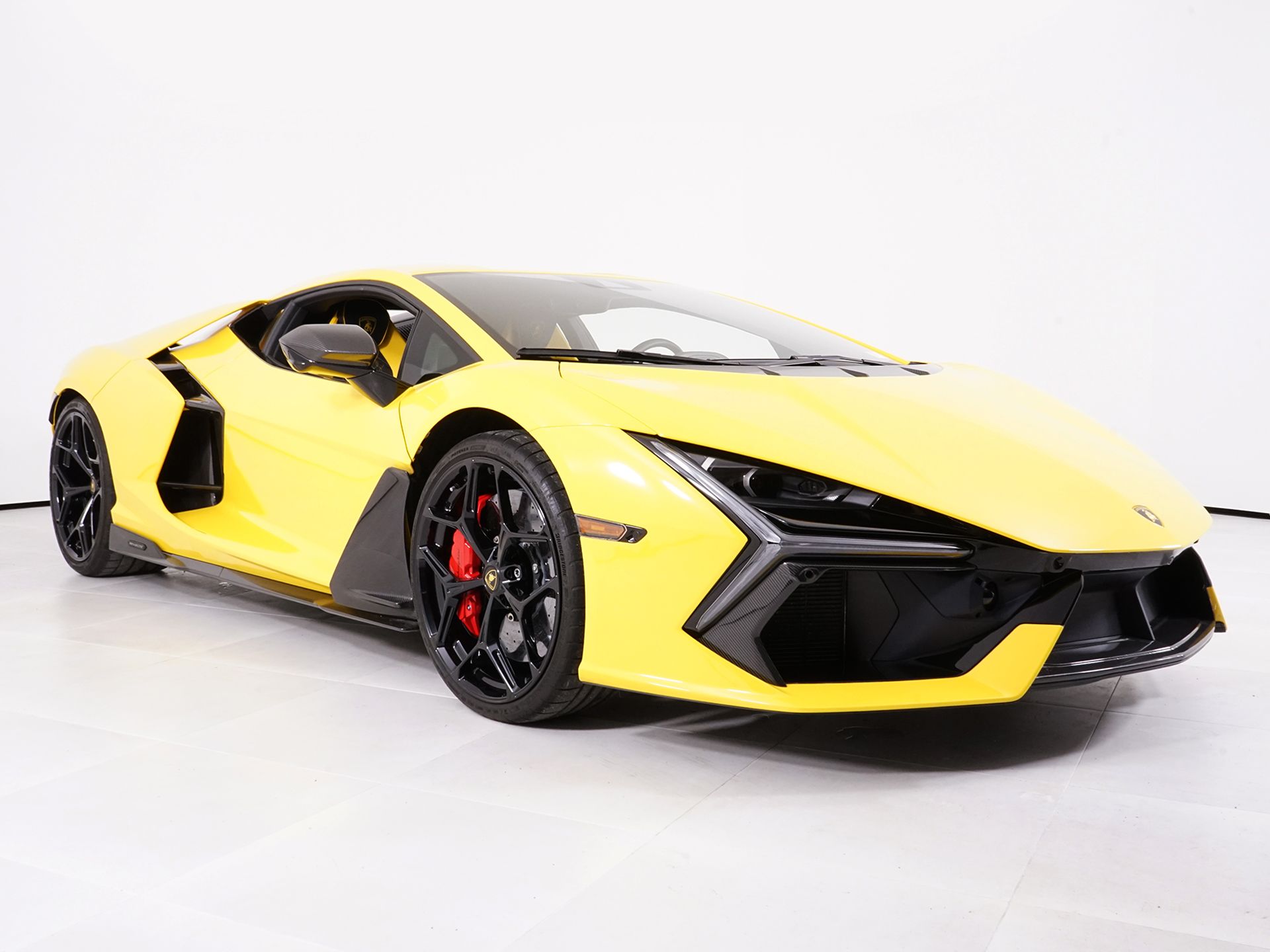 2025 Lamborghini Revuelto Base - Photo 17