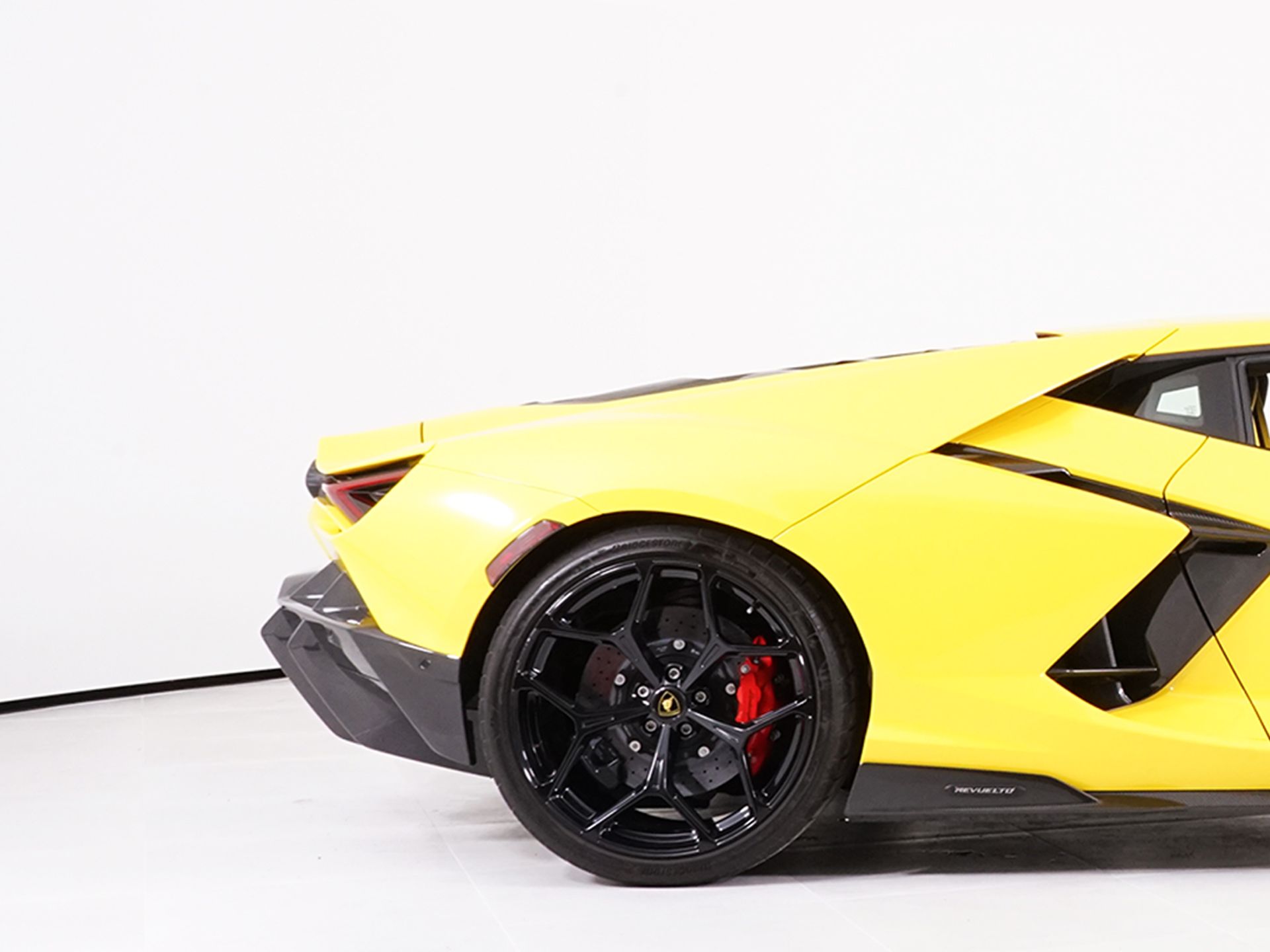 2025 Lamborghini Revuelto Base - Photo 14