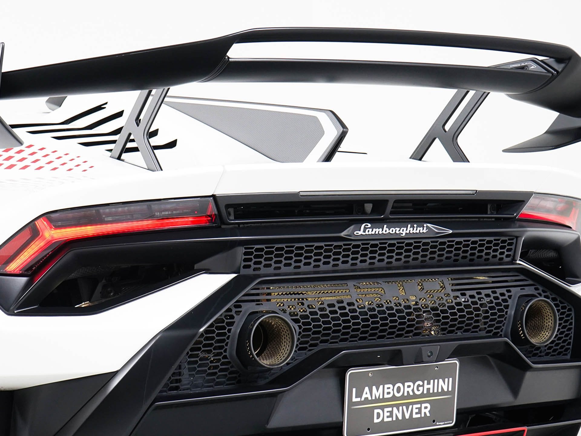 2022 Lamborghini Huracan STO - Photo 20