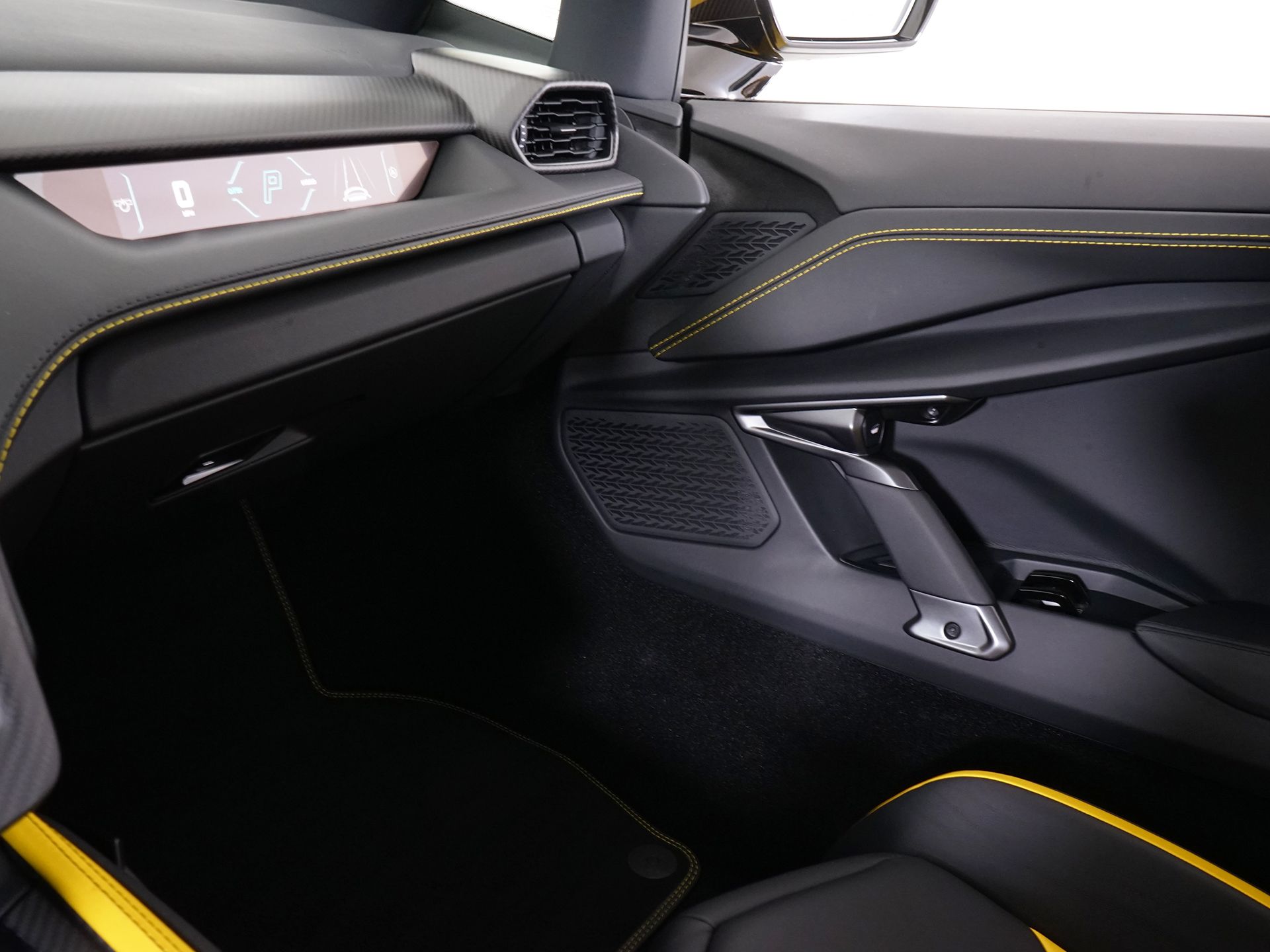 2025 Lamborghini Revuelto Base - Photo 23