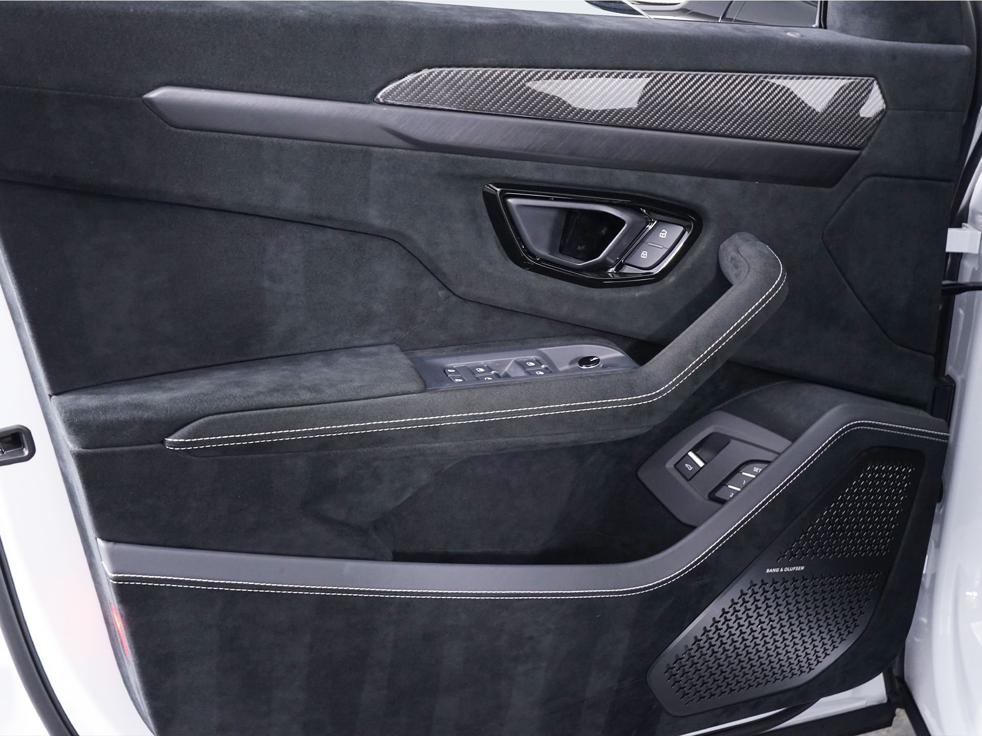 2023 Lamborghini Urus Performante - Photo 35