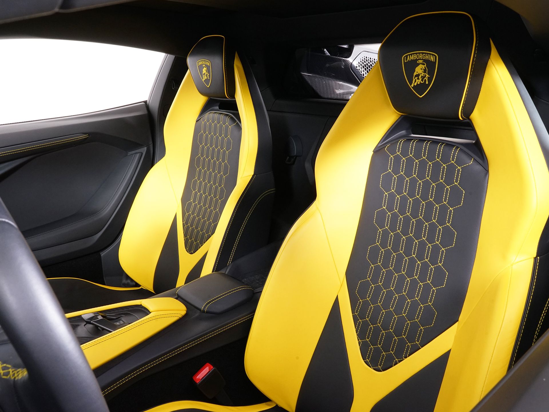 2025 Lamborghini Revuelto Base - Photo 24