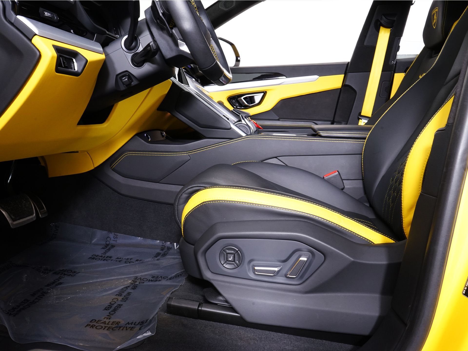 2023 Lamborghini Urus S - Photo 24