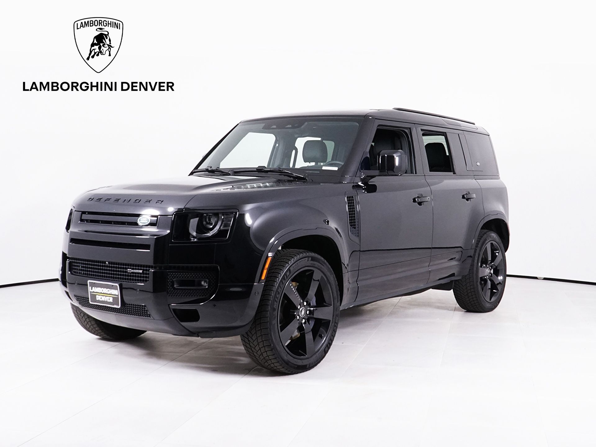 2023 Land Rover Defender X-Dynamic SE's photo