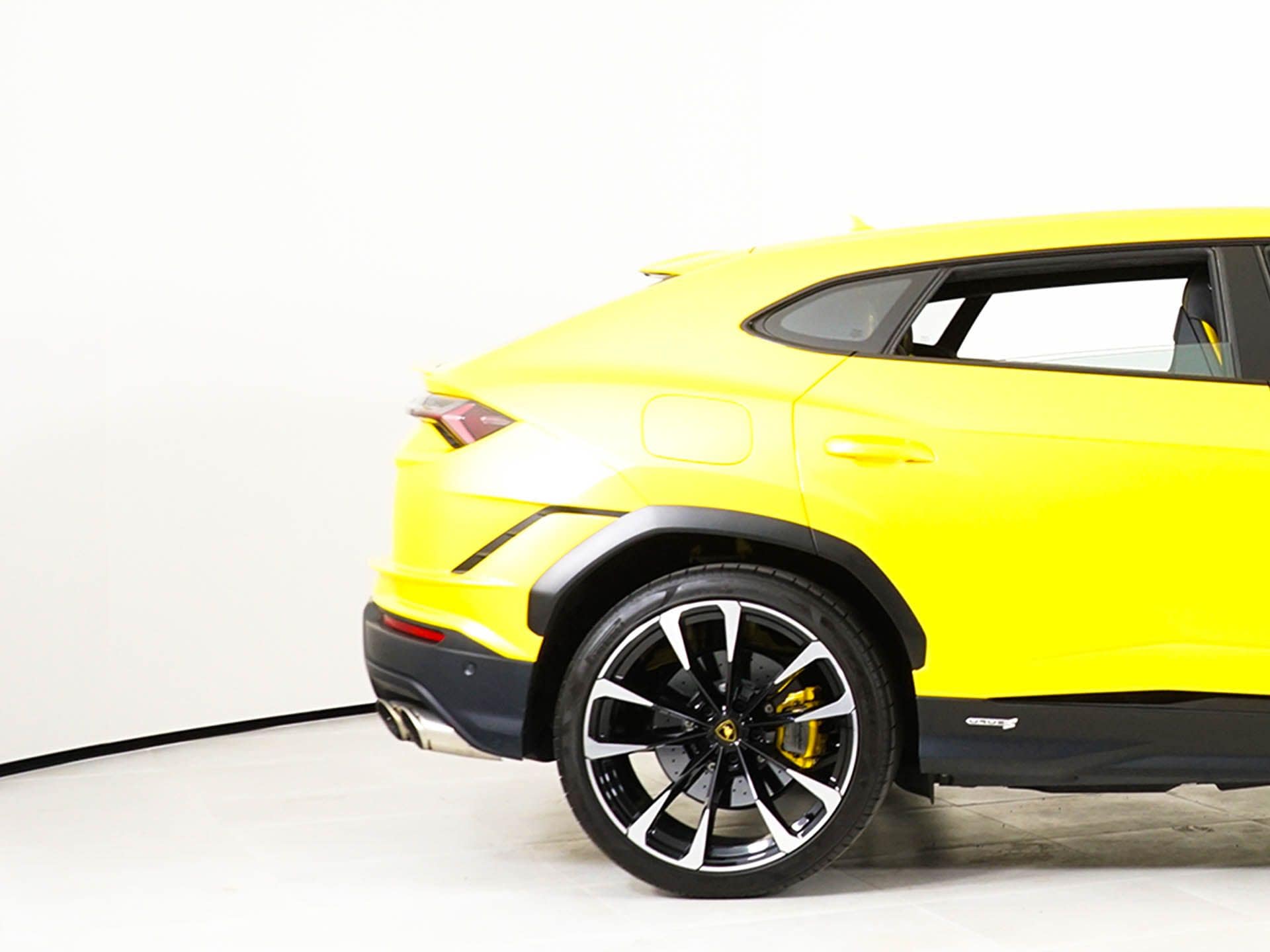 2023 Lamborghini Urus S - Photo 14