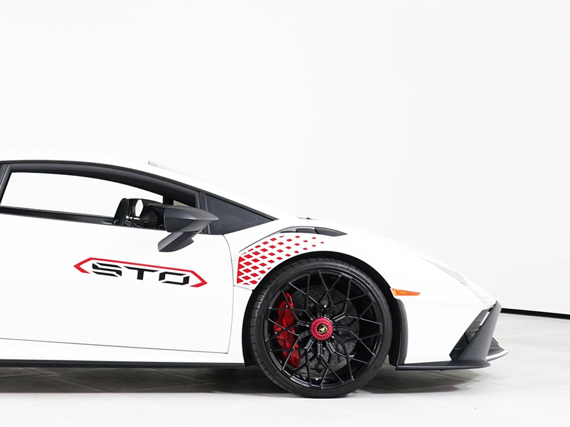 2022 Lamborghini Huracan STO - Photo 15