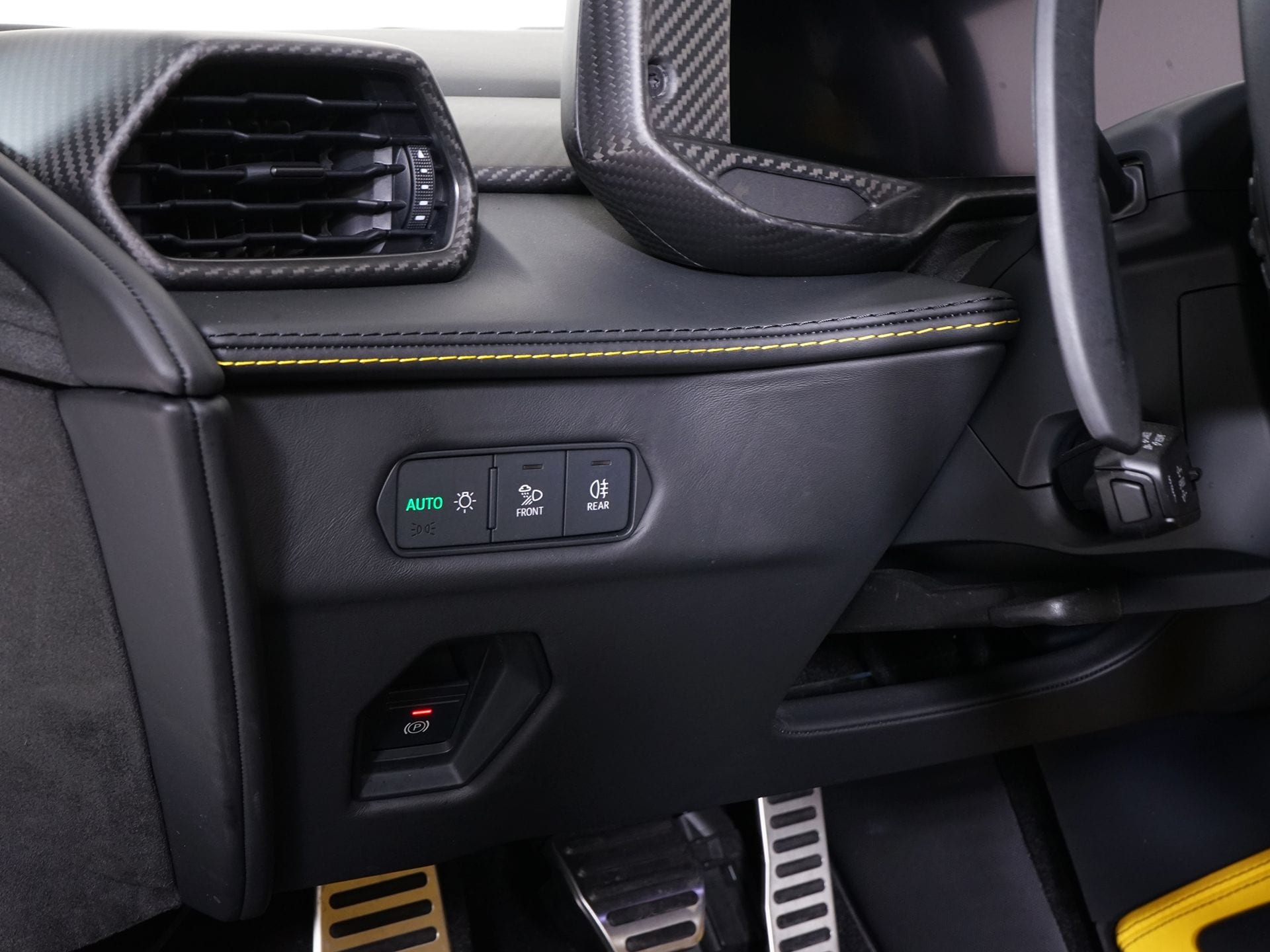 2025 Lamborghini Revuelto Base - Photo 29