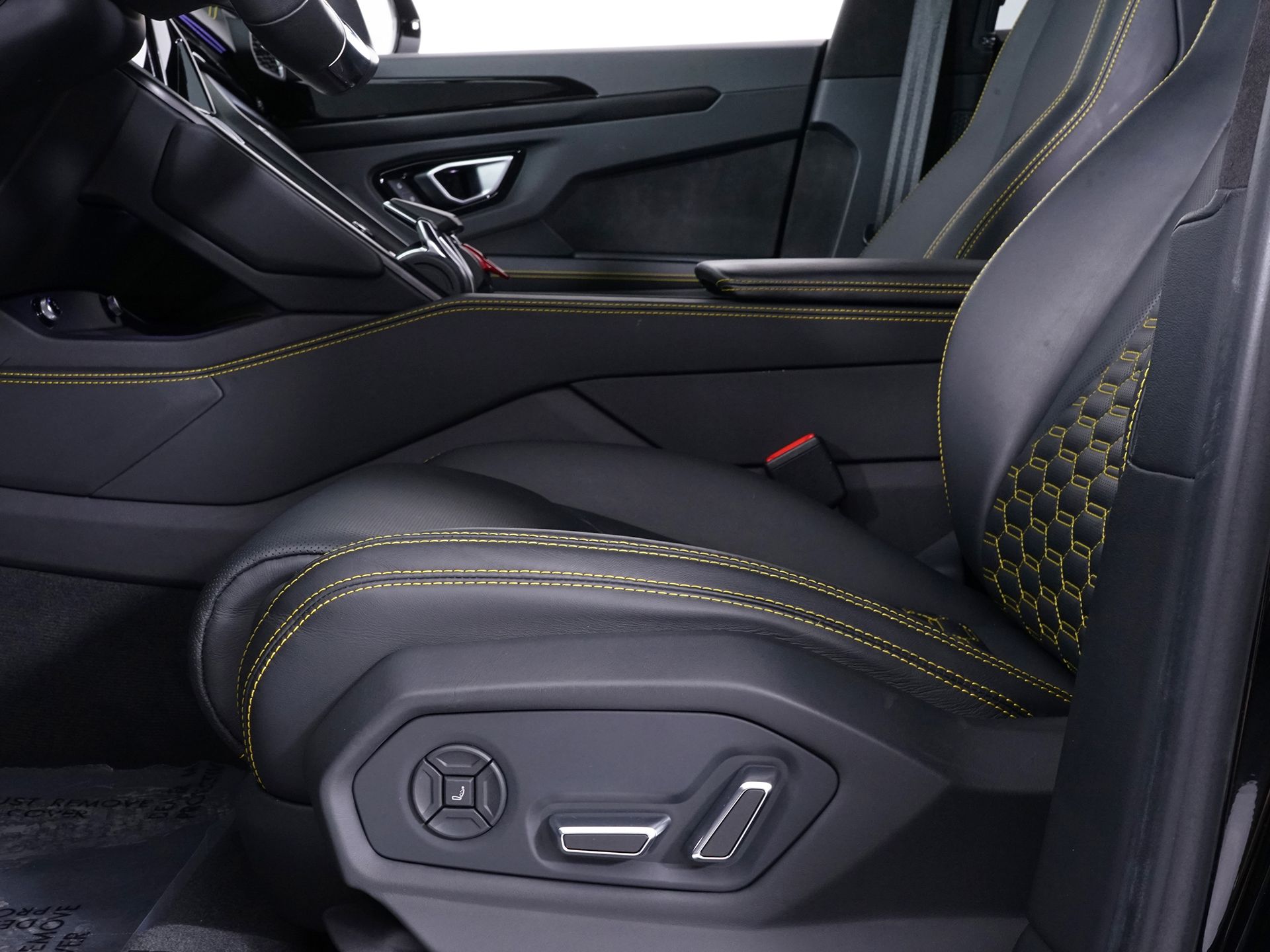 2023 Lamborghini Urus S - Photo 23