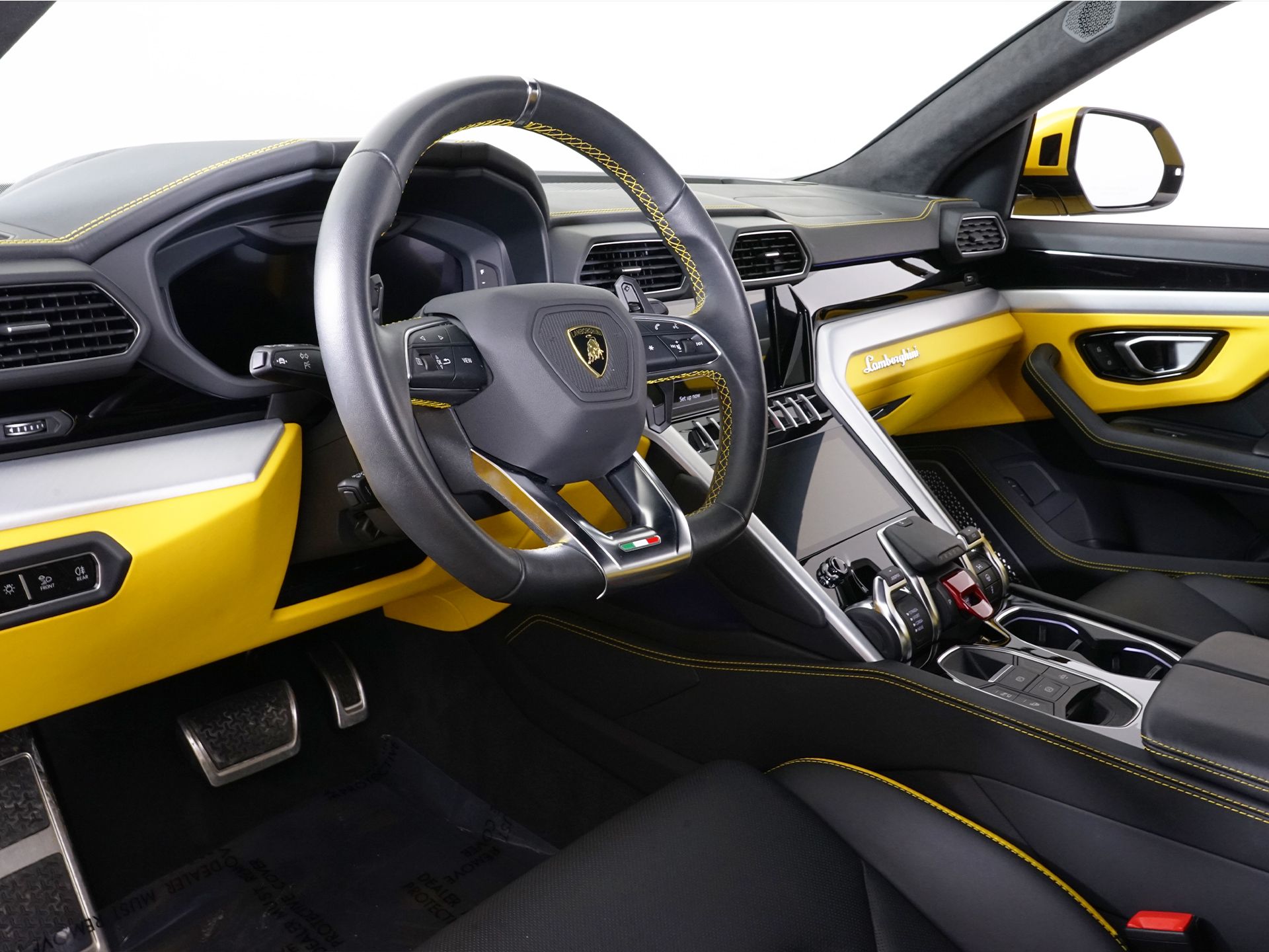 2023 Lamborghini Urus S - Photo 35