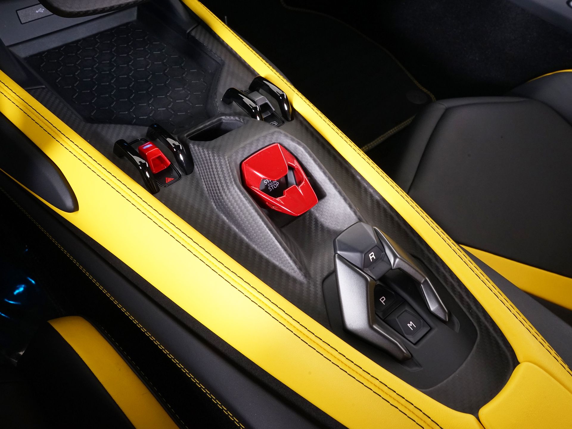 2025 Lamborghini Revuelto Base - Photo 27