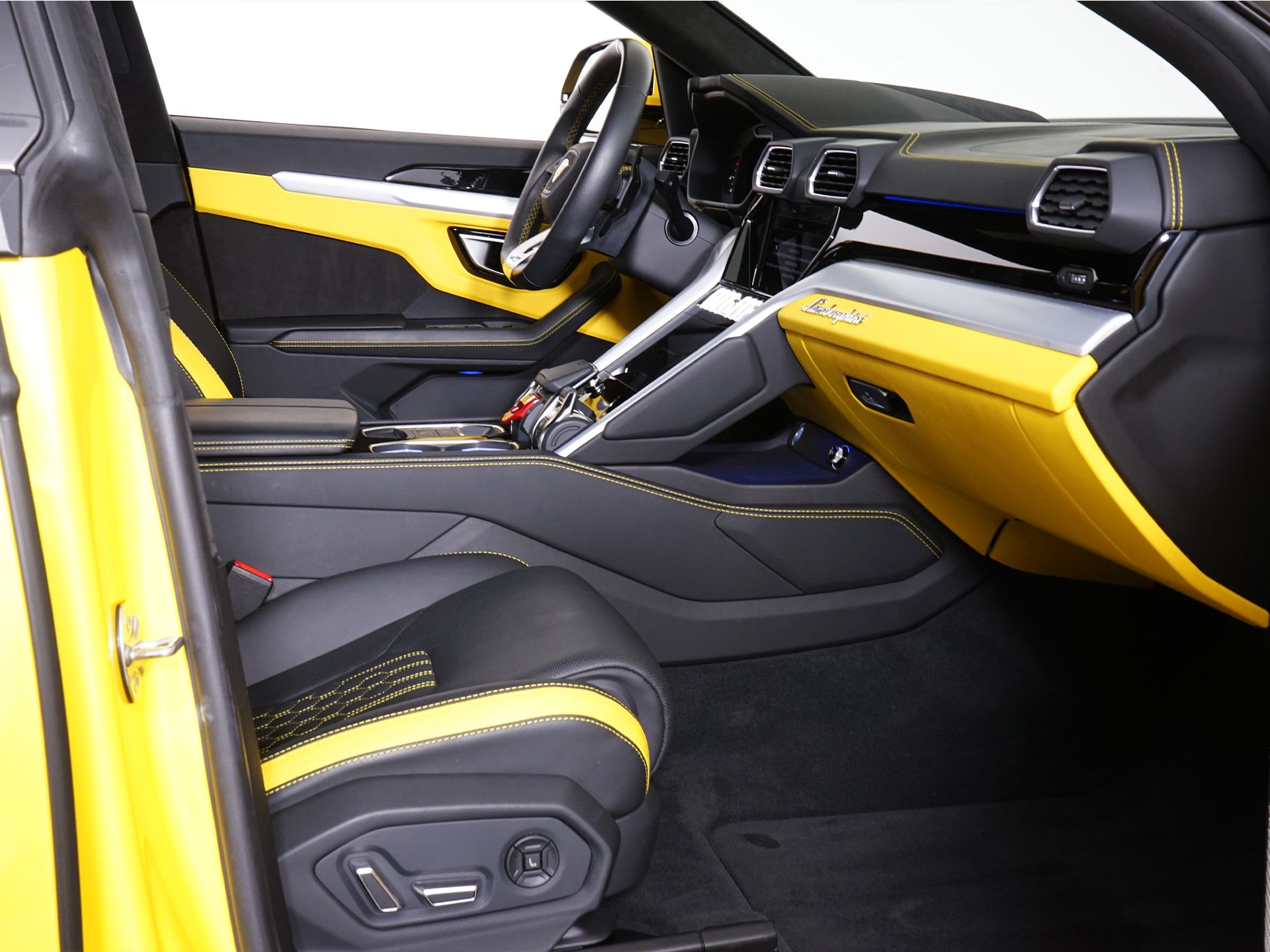 2023 Lamborghini Urus S - Photo 33