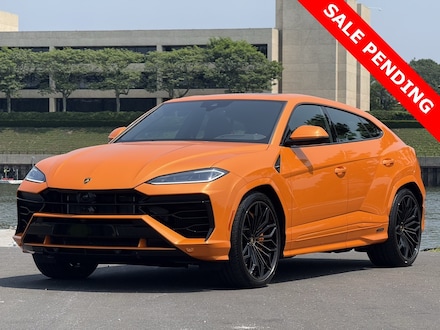2025 Lamborghini Urus SE SUV