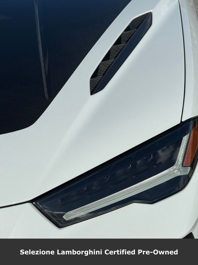 2024 Lamborghini Urus Performante - Photo 9