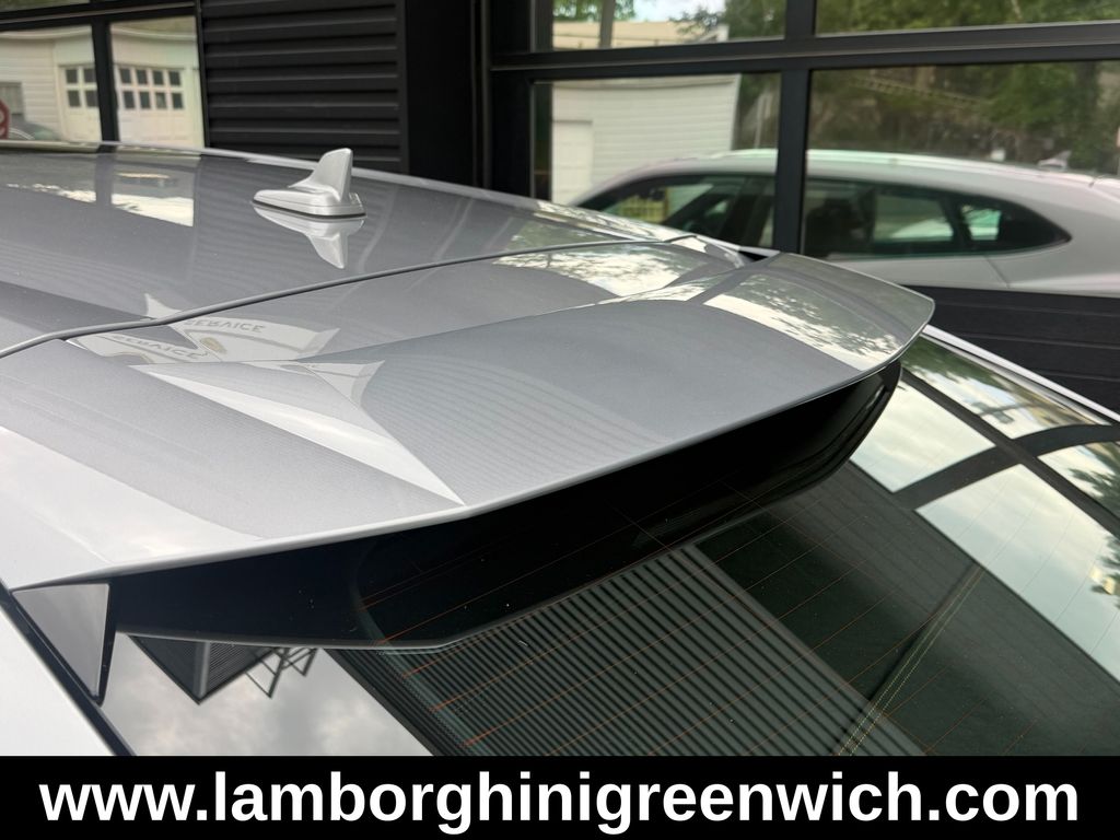 2026 Lamborghini Urus SE - Photo 6