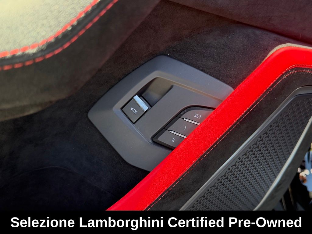 2023 Lamborghini Urus Performante - Photo 24