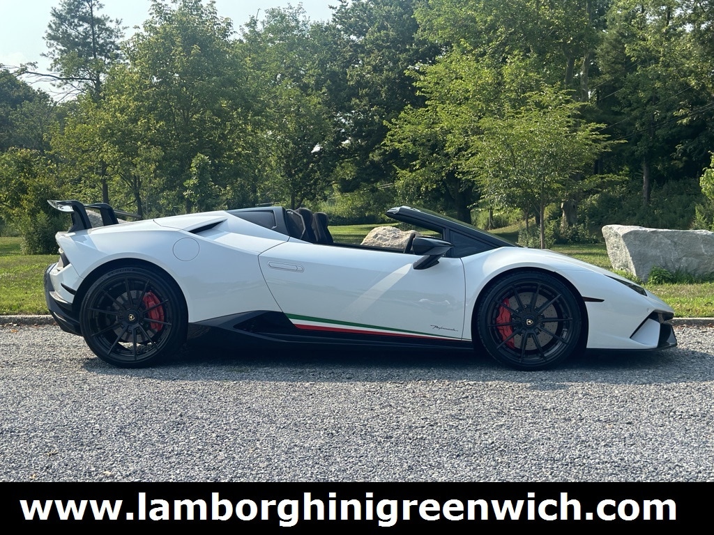 Used 2018 Lamborghini Huracan Performante with VIN ZHWUS4ZF7JLA10318 for sale in Greenwich, CT