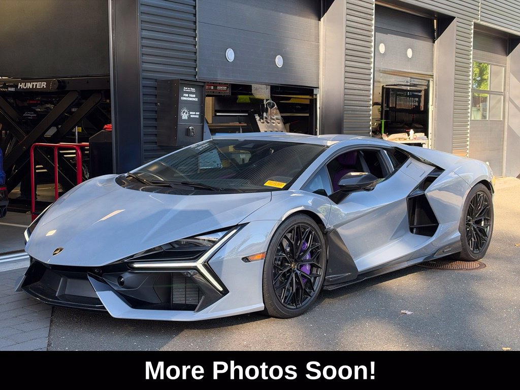 2025 Lamborghini Revuelto