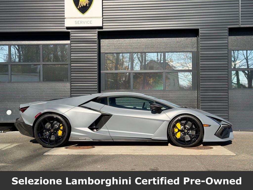 2025 Lamborghini Revuelto Base - Photo 6