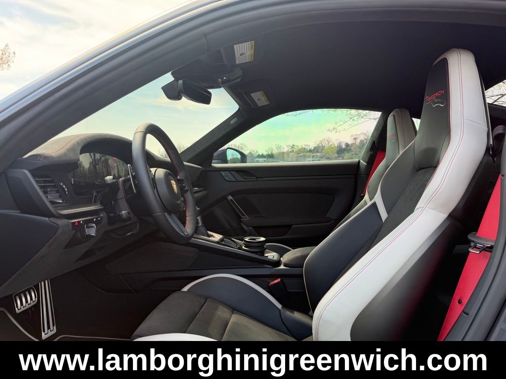 2026 Porsche 911 GT3 - Photo 24