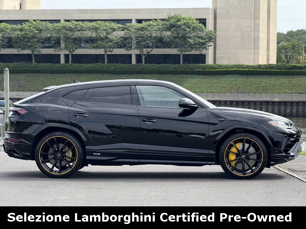 2023 Lamborghini Urus S photo 4