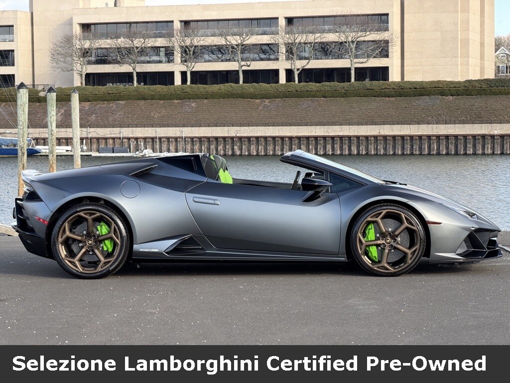 2023 Lamborghini Huracan Evo Base photo 4