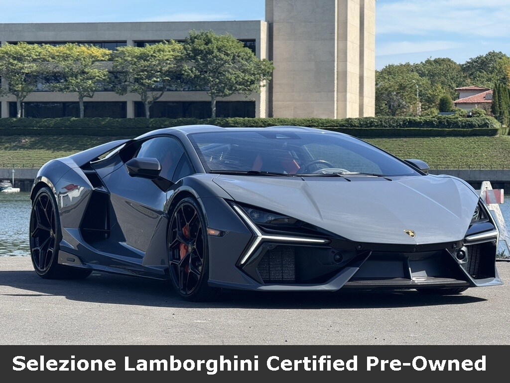 2024 Lamborghini Revuelto photo 2