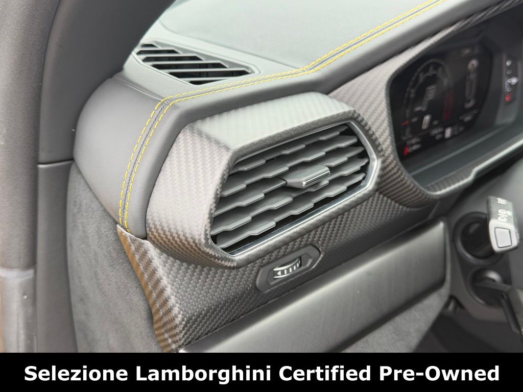 2023 Lamborghini Urus Performante - Photo 32