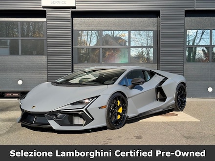 2025 Lamborghini Revuelto Base Coupe