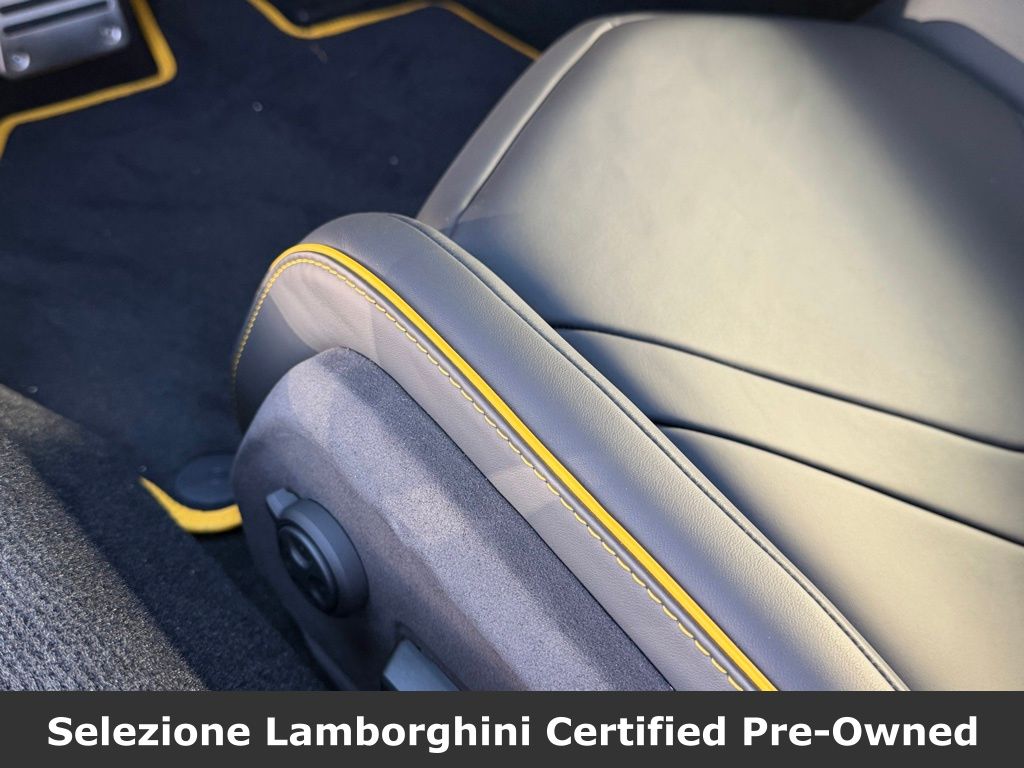 2025 Lamborghini Revuelto Base - Photo 27