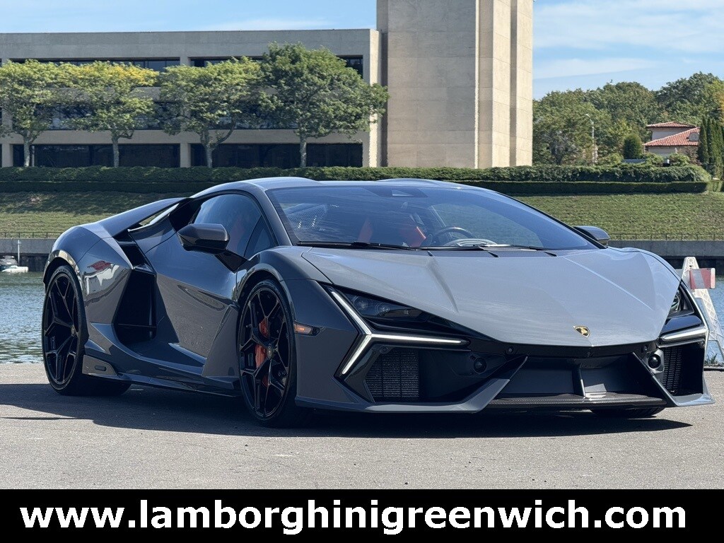 2024 Lamborghini Revuelto photo 2