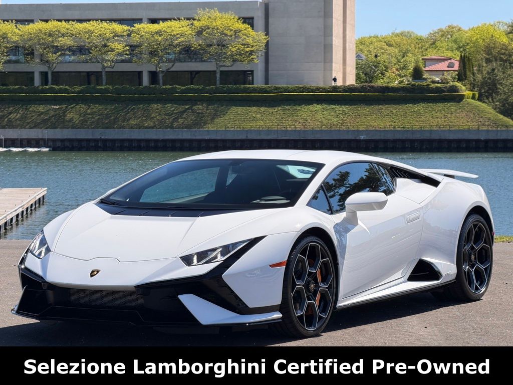 2023 Lamborghini Huracan Tecnica's photo
