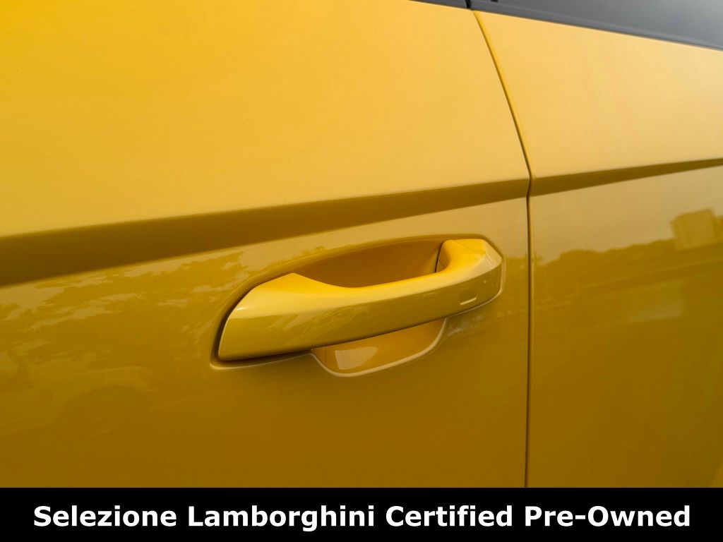 2023 Lamborghini Urus Performante - Photo 15