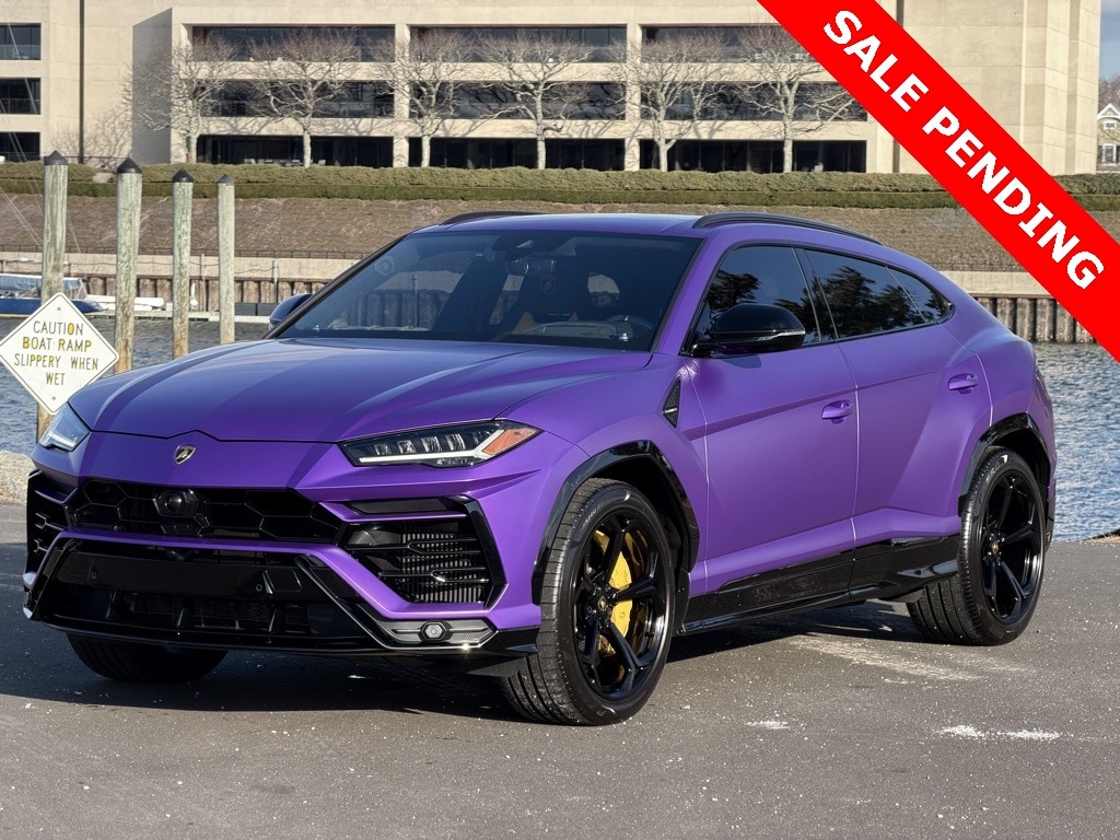 2022 Lamborghini Urus Base's photo