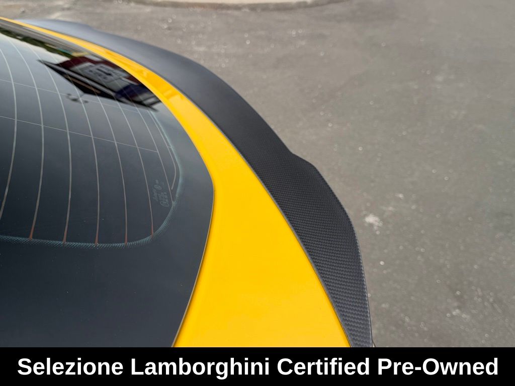 2023 Lamborghini Urus Performante - Photo 18