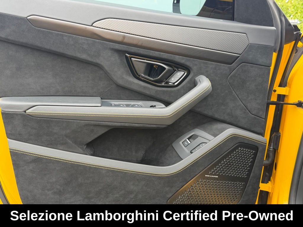 2023 Lamborghini Urus Performante - Photo 24