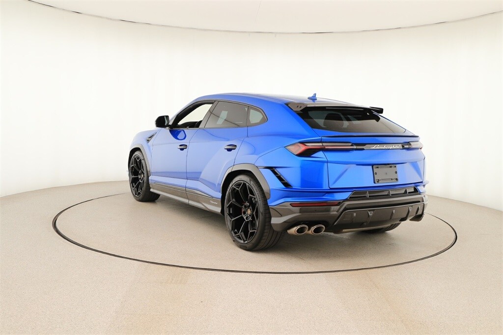 2023 Lamborghini Urus Performante photo 4